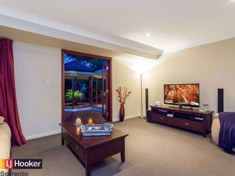 3 Tasman Avenue, Molendinar QLD 4214