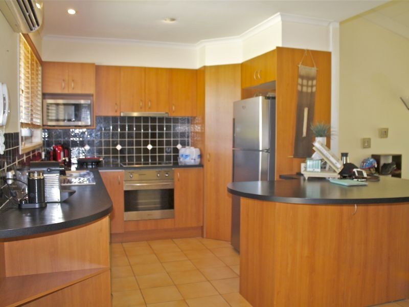 222 Ashmore Road, Benowa QLD 4217