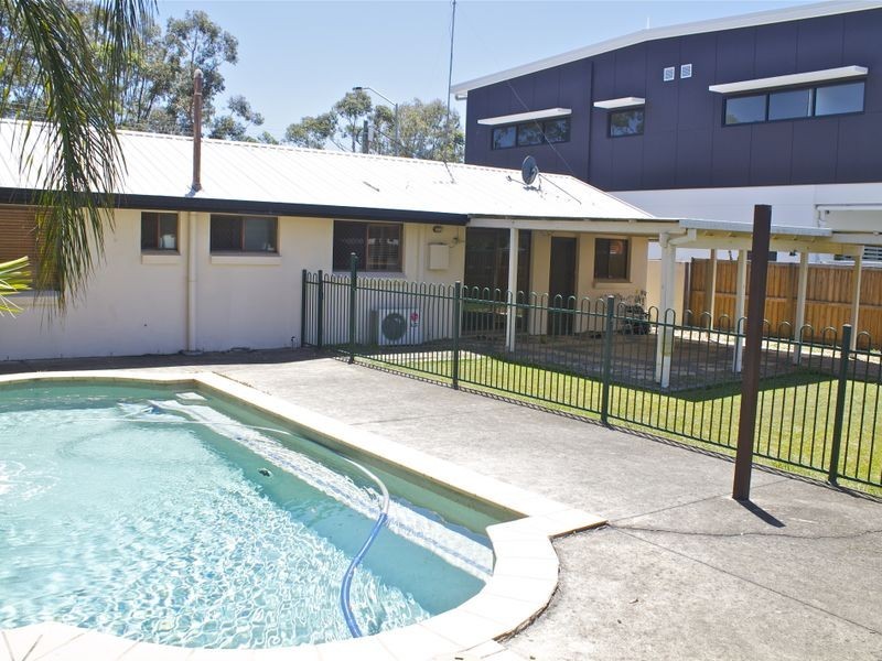 222 Ashmore Road, Benowa QLD 4217