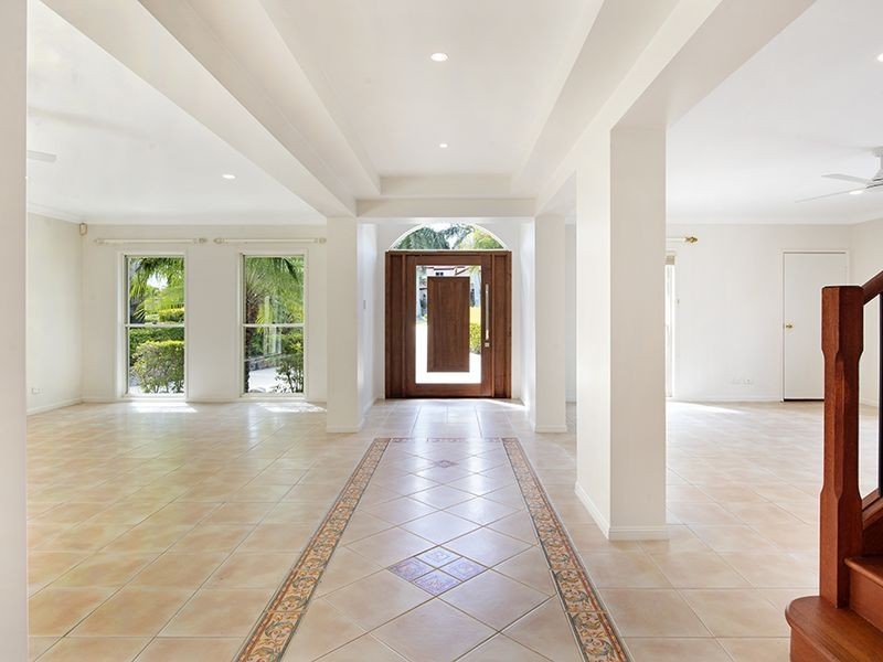 3146 Riverleigh Drive, Hope Island QLD 4212
