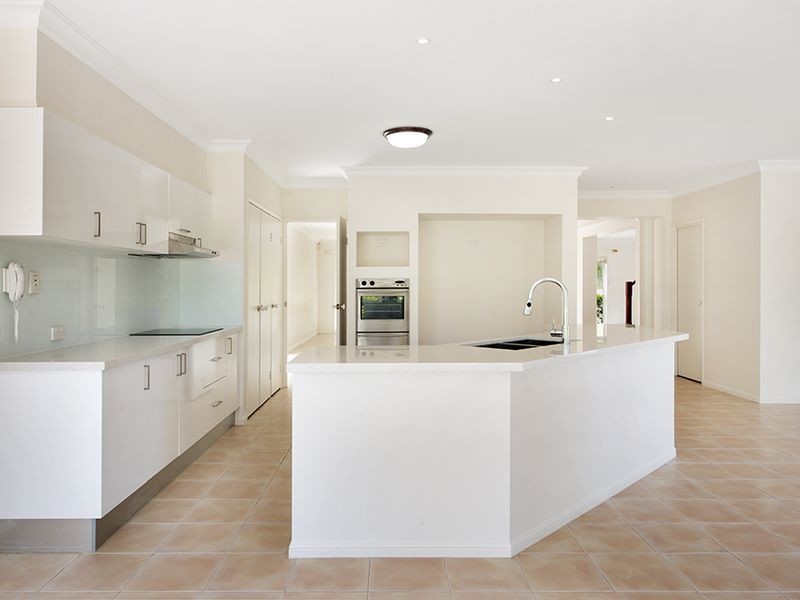3146 Riverleigh Drive, Hope Island QLD 4212