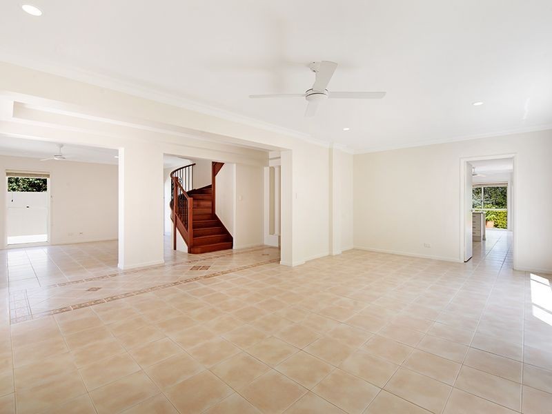 3146 Riverleigh Drive, Hope Island QLD 4212