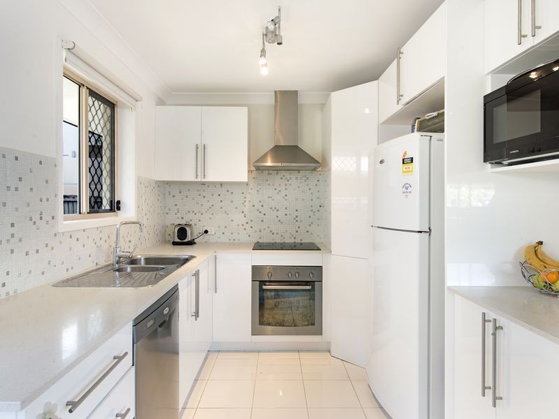 1 & 2/19 Wildwood Court, Surfers Paradise QLD 4217