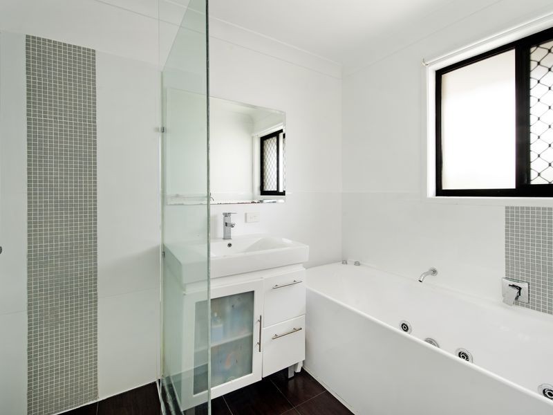 1 & 2/19 Wildwood Court, Surfers Paradise QLD 4217