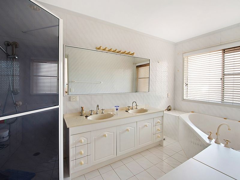 4 Ibis Court, Sorrento QLD 4217