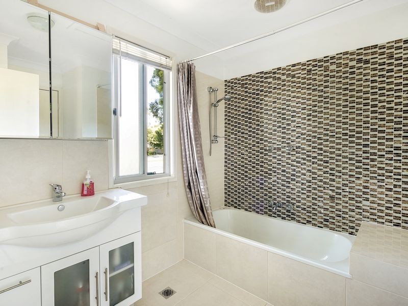 4/51 Cottesloe Drive, Robina QLD 4226