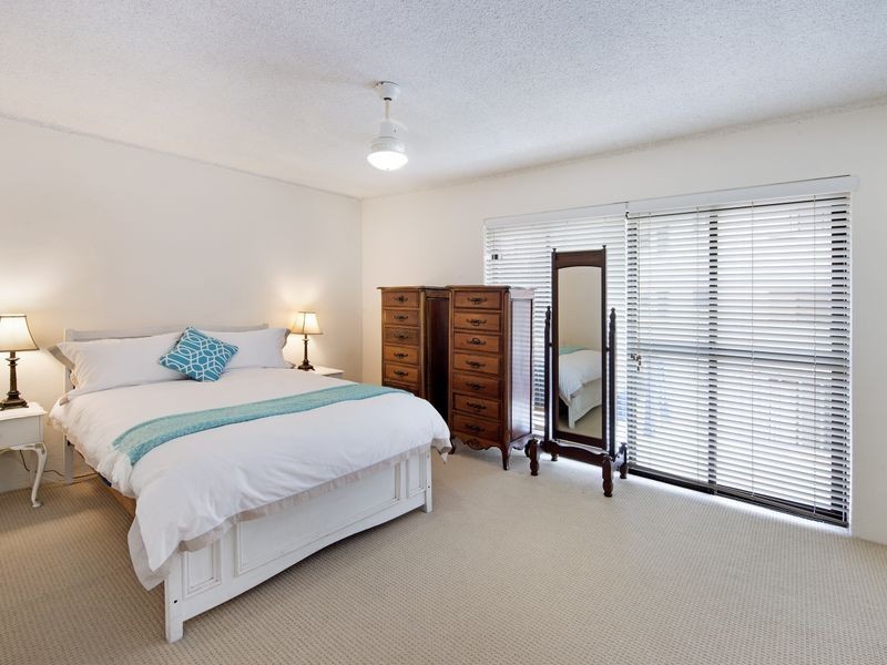 10/11 Old Burleigh Road, Surfers Paradise QLD 4217