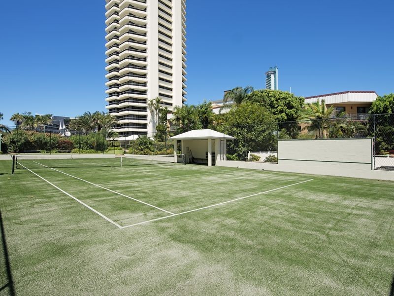 27/3510 Main Beach Parade, Main Beach QLD 4217