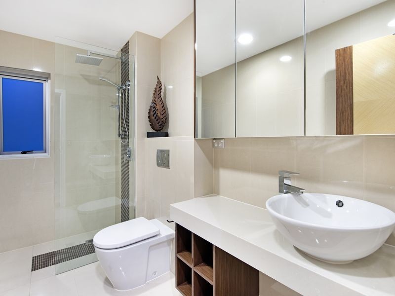 1/56 Stanhill Drive, Chevron Island QLD 4217