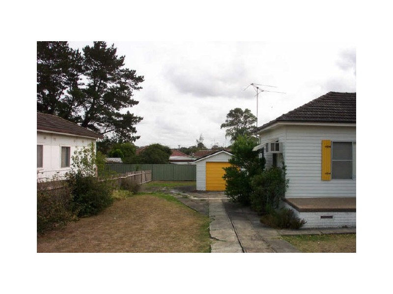 13 Roland Avenue, Liverpool NSW 2170