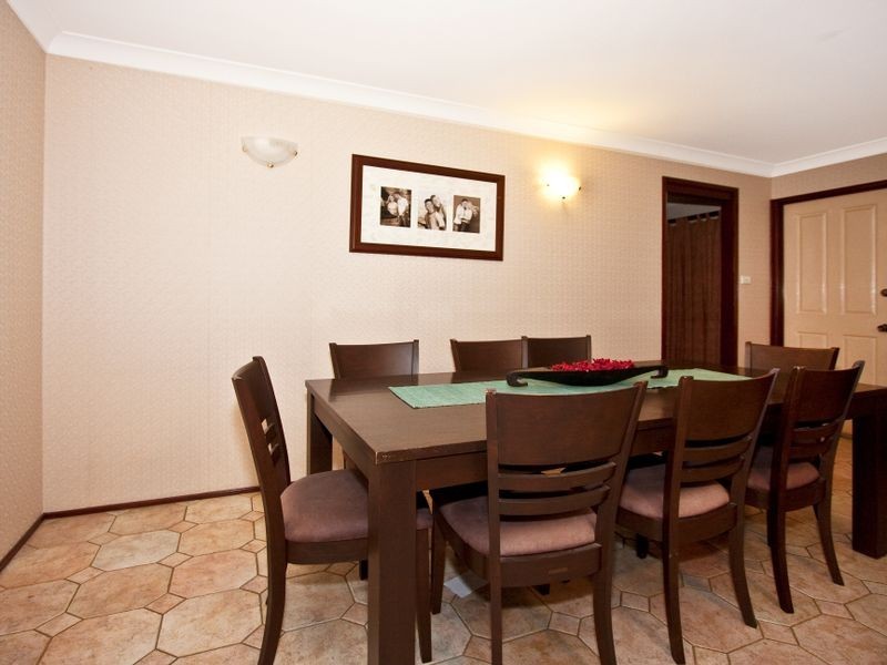 Wattle Grove NSW 2173