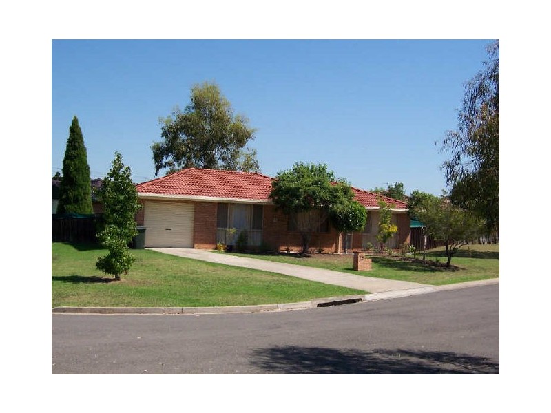 11 Enderby Close, Hinchinbrook NSW 2168