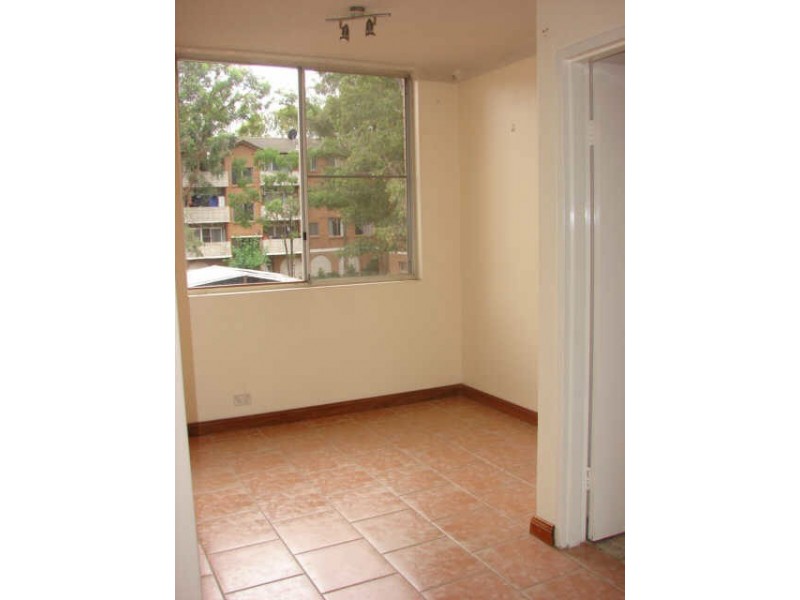 2 Beale St, Liverpool NSW 2170