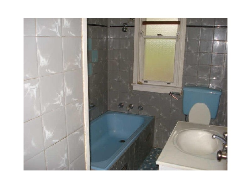 243 Memorial Ave, Liverpool NSW 2170