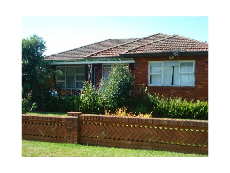 17 Pearce St, Liverpool NSW 2170