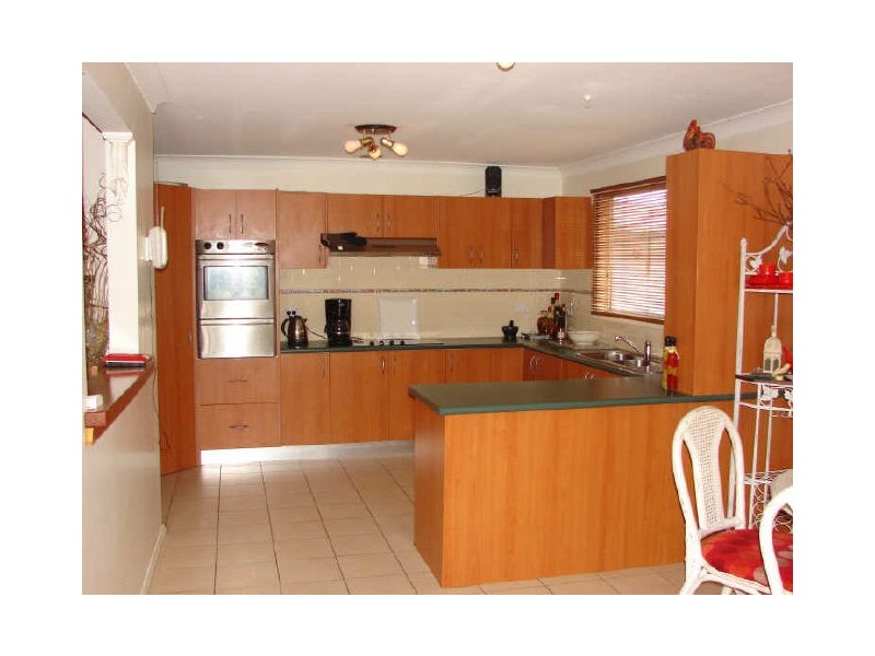 40 Chadwick Crescent, Fairfield West NSW 2165