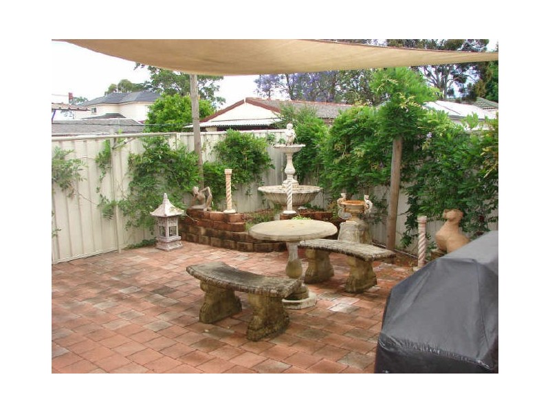 40 Chadwick Crescent, Fairfield West NSW 2165