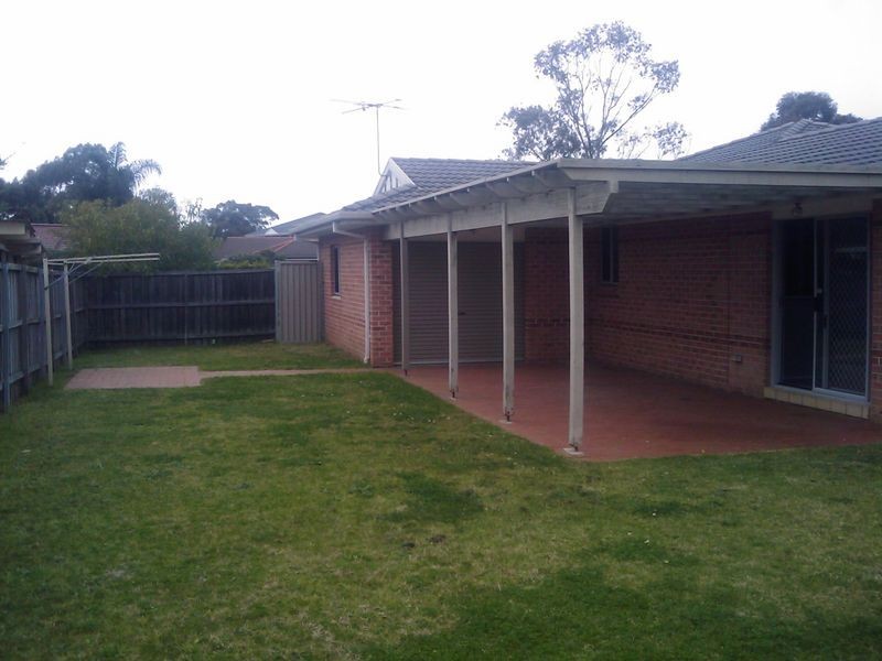 28 Conroy Court, Wattle Grove NSW 2173