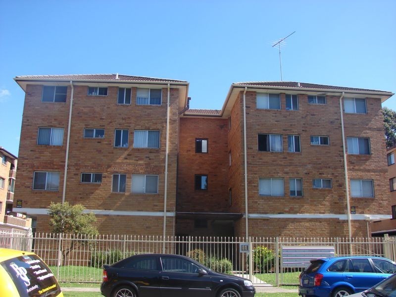 6/11 Forbes Street, Warwick Farm NSW 2170