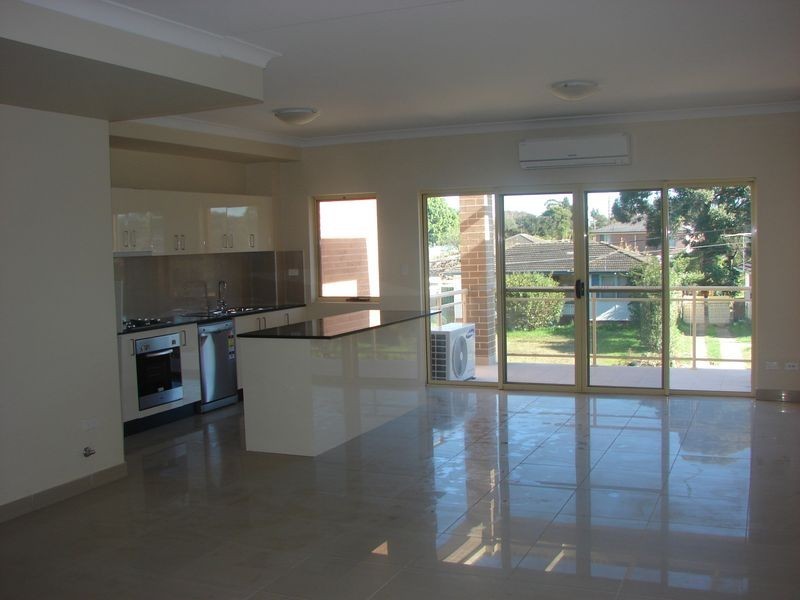 4/6 Freeman Street, Warwick Farm NSW 2170