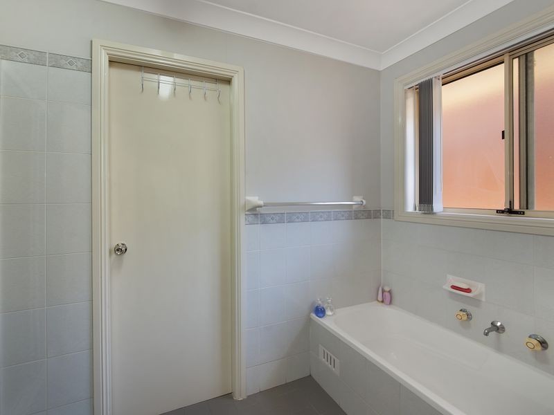 16 Tomago Court, Wattle Grove NSW 2173