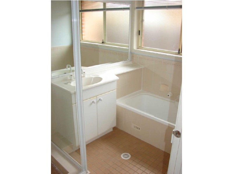 Wattle Grove NSW 2173