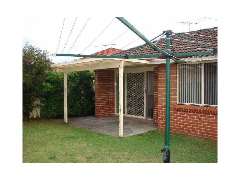 Wattle Grove NSW 2173