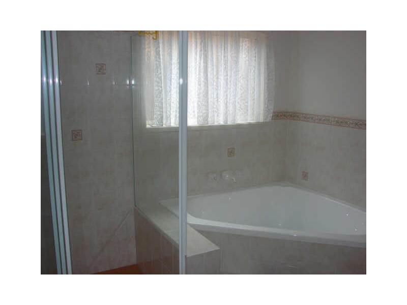 West Hoxton NSW 2171