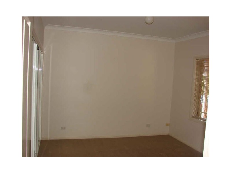 Wattle Grove NSW 2173