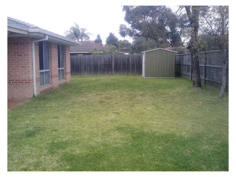 28 Conroy Court, Wattle Grove NSW 2173