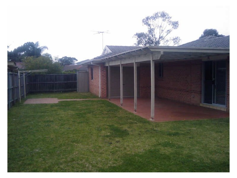 28 Conroy Court, Wattle Grove NSW 2173