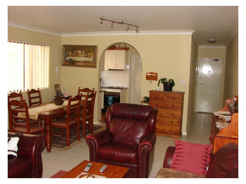 2/15 Hart Street, Warwick Farm NSW 2170