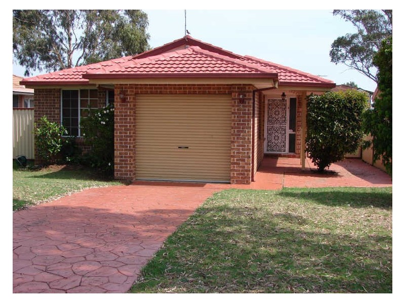 45 Hydrangea Place, Macquarie Fields NSW 2564