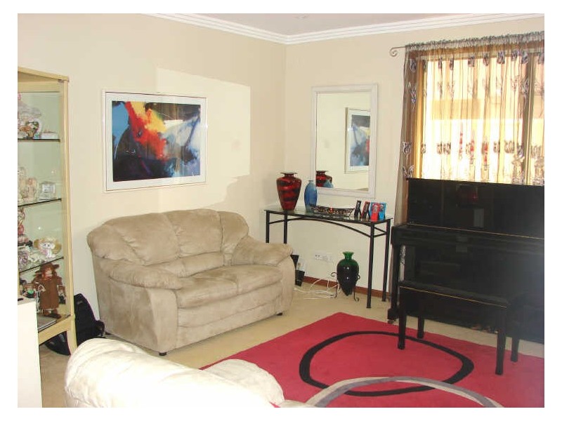 2/24 Padua Close, Prestons NSW 2170