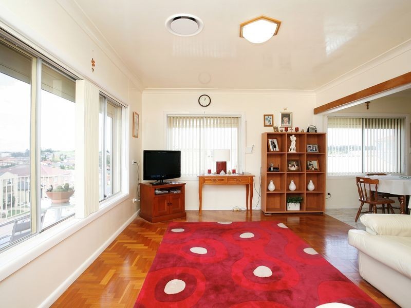 8 Scottsdale Circuit, West Hoxton NSW 2171