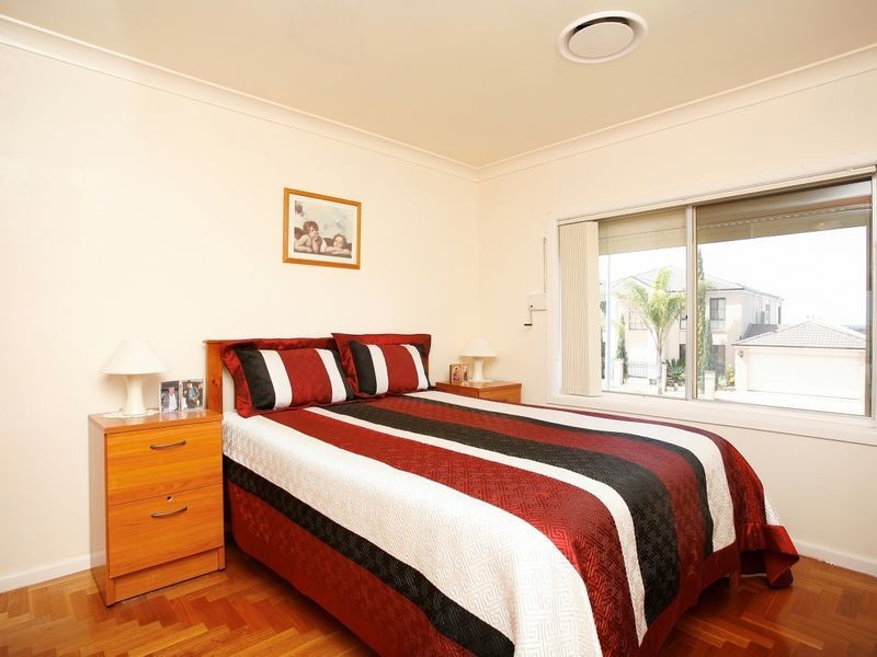 8 Scottsdale Circuit, West Hoxton NSW 2171