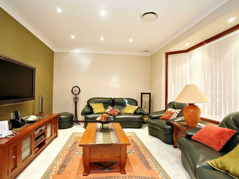 5 Dove Place, Hinchinbrook NSW 2168