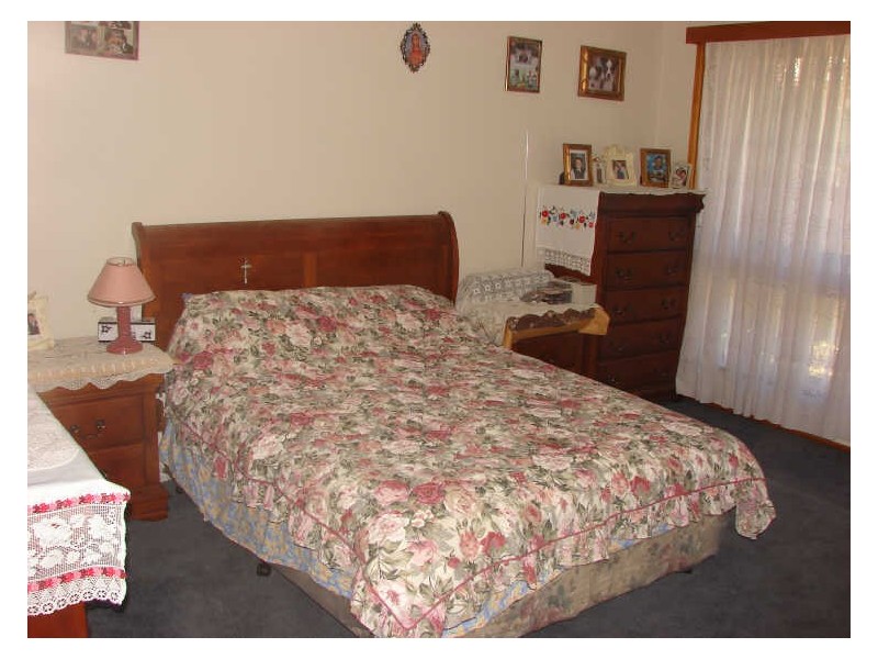 26 McKay Avenue, Moorebank NSW 2170