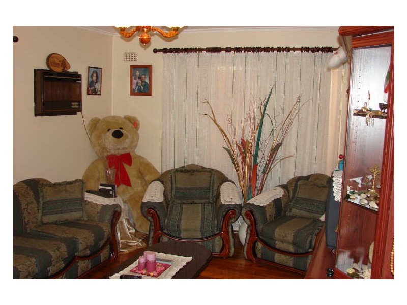 10 Insignia Street, Sadleir NSW 2168