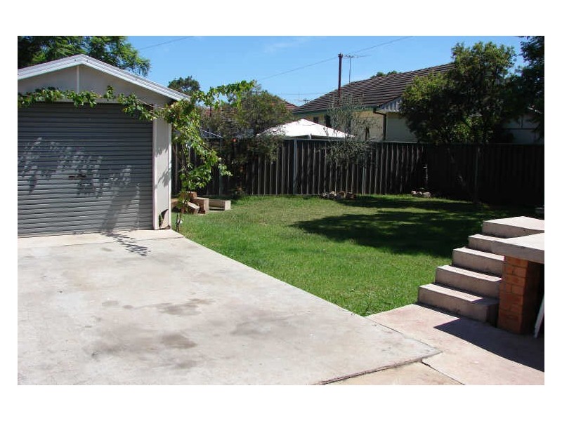 10 Insignia Street, Sadleir NSW 2168