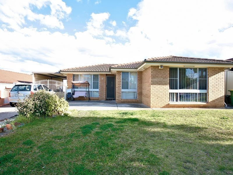 28 Stockdale Crescent, Abbotsbury NSW 2176
