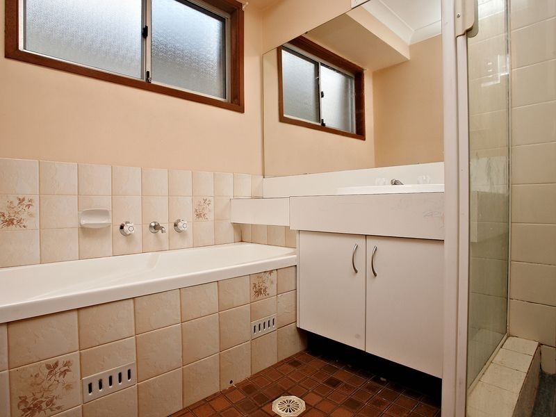 28 Stockdale Crescent, Abbotsbury NSW 2176