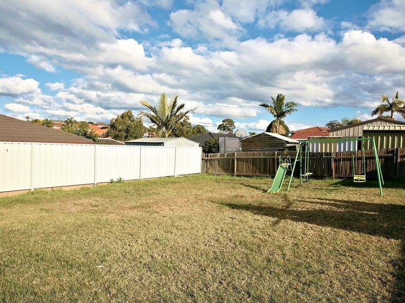28 Stockdale Crescent, Abbotsbury NSW 2176