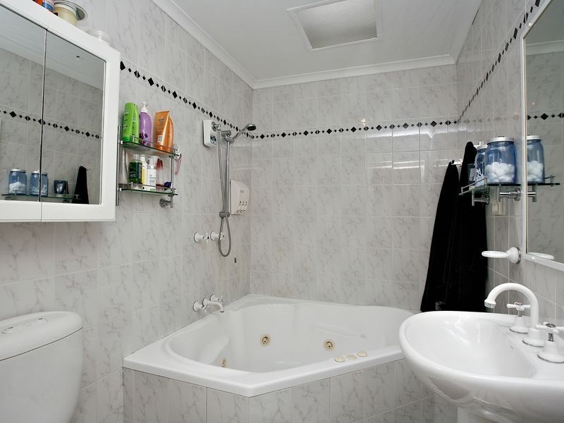 117 Bardia Parade, Holsworthy NSW 2173