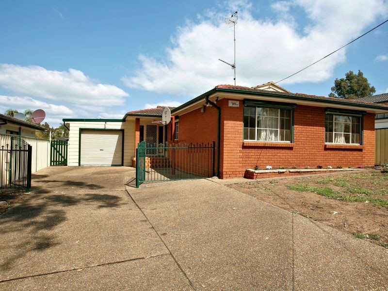 11 Darling Avenue, Lurnea NSW 2170