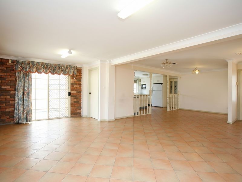11 Darling Avenue, Lurnea NSW 2170