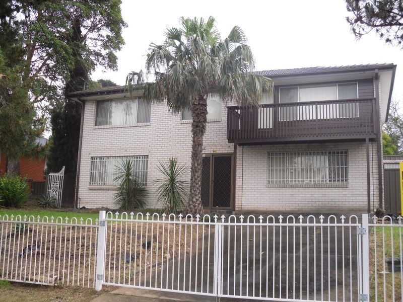 67 Renton Avenue, Moorebank NSW 2170