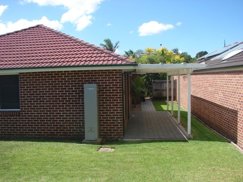 Wattle Grove NSW 2173