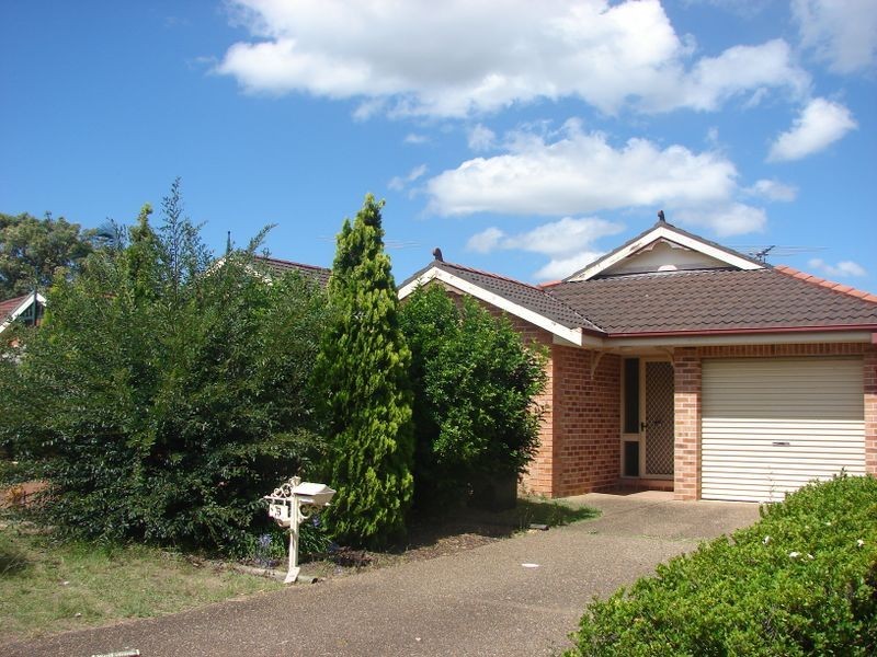5 Warrego Court, Wattle Grove NSW 2173