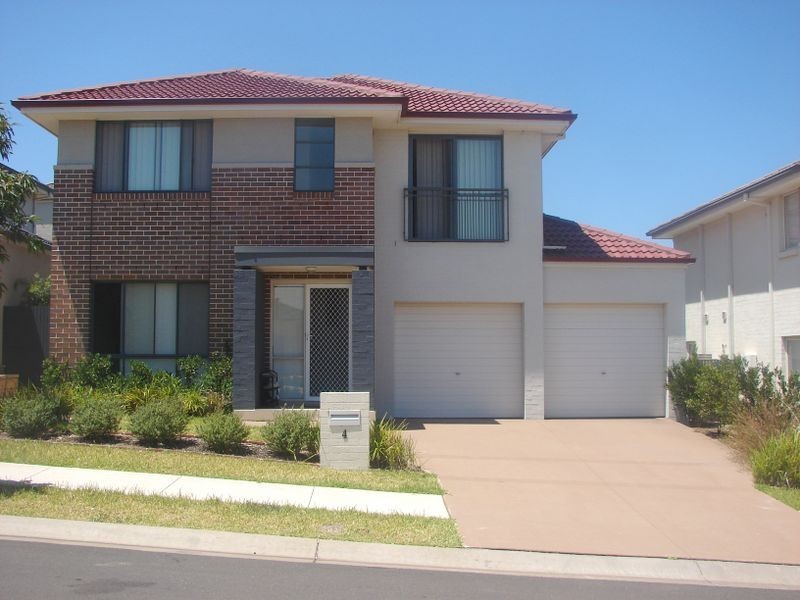 4 Hadlow Avenue, Glenfield NSW 2167